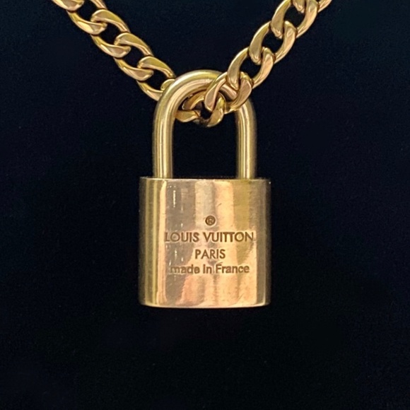 Louis Vuitton Lock & Gold Chain - Picture 3 of 4